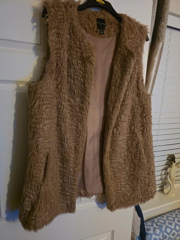 New Look New look fur gillet