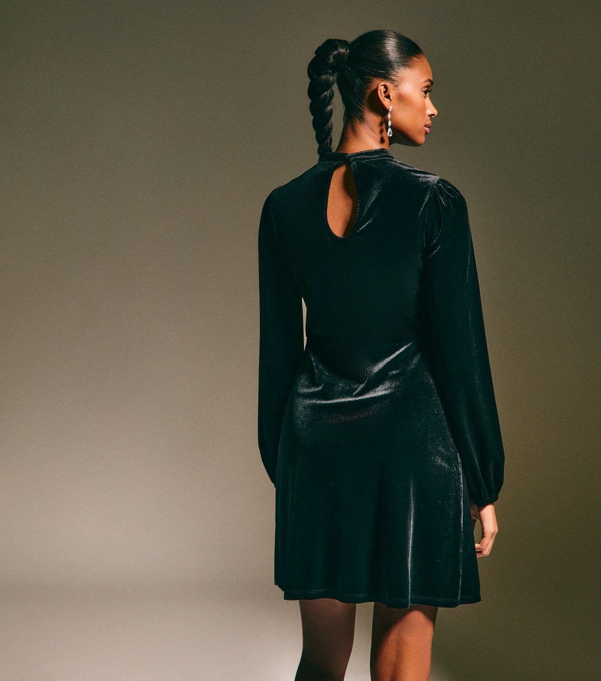 New Look Women's Black Velvet High Neck Long Sleeve Mini Dress New Look - 4