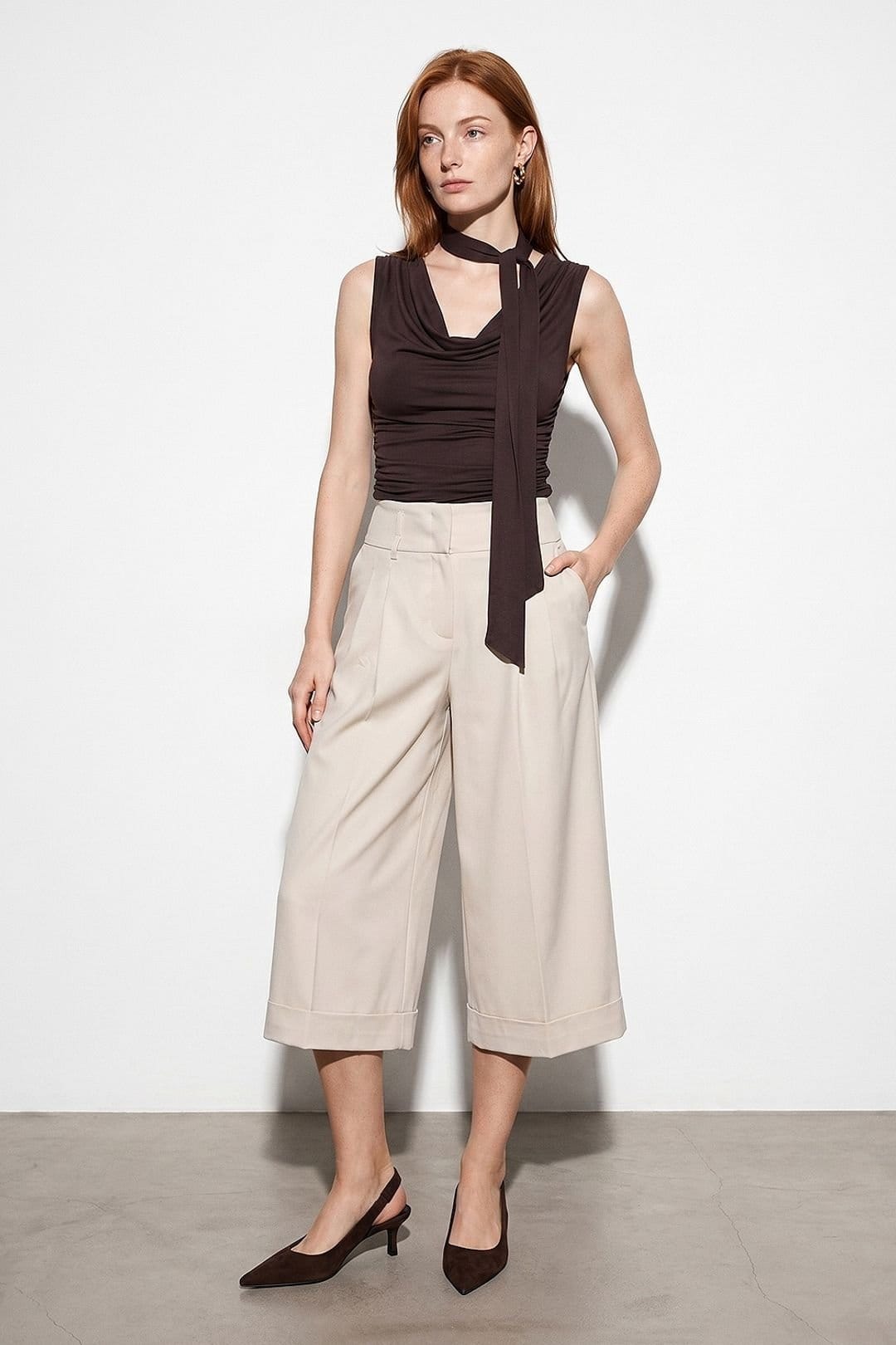 Dilvin Women's High-Waist Wide-Leg Crepe Culottes in Beige