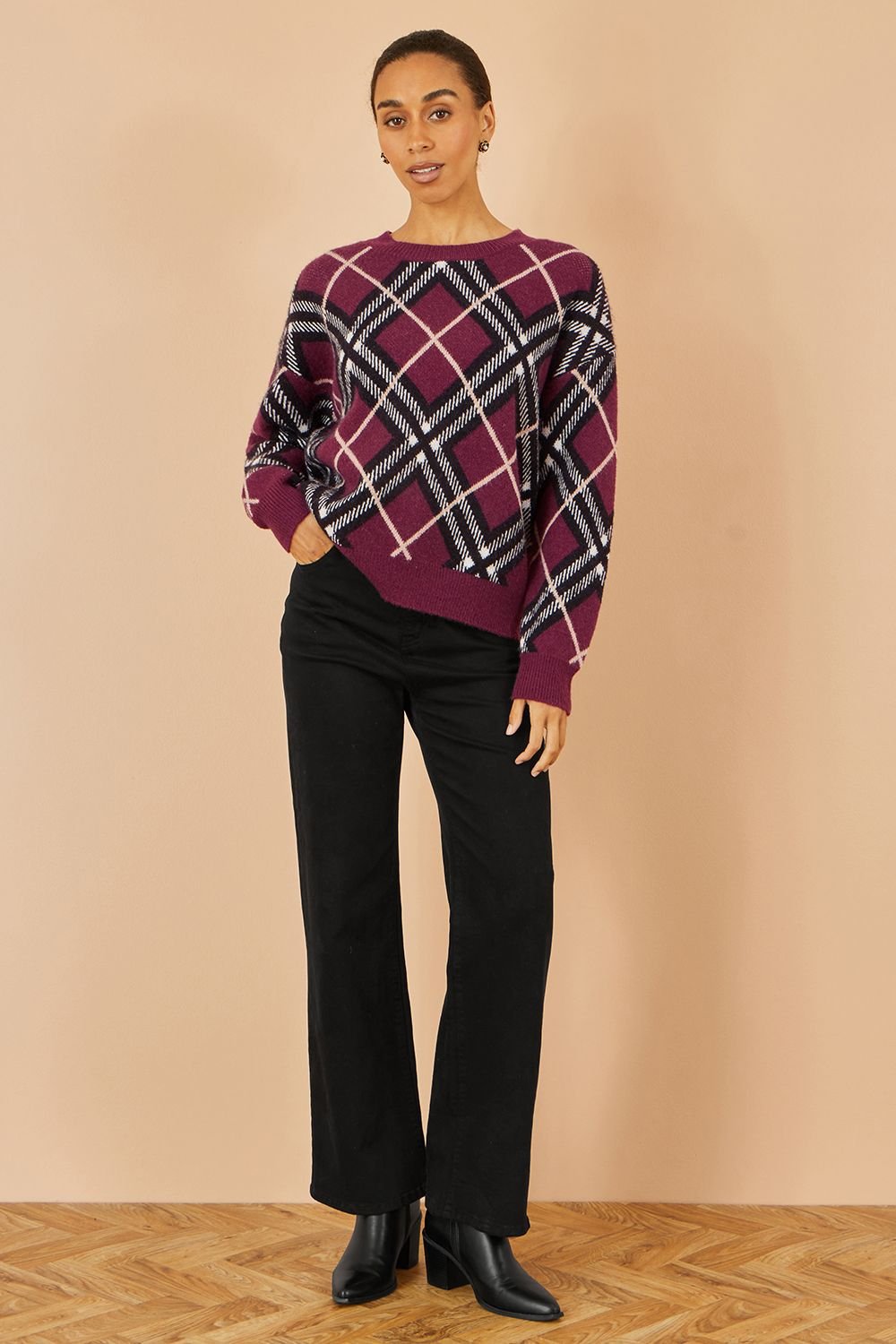 Yumi Yumi Women's Burgundy Argyle Check Relaxed Jumper - 2