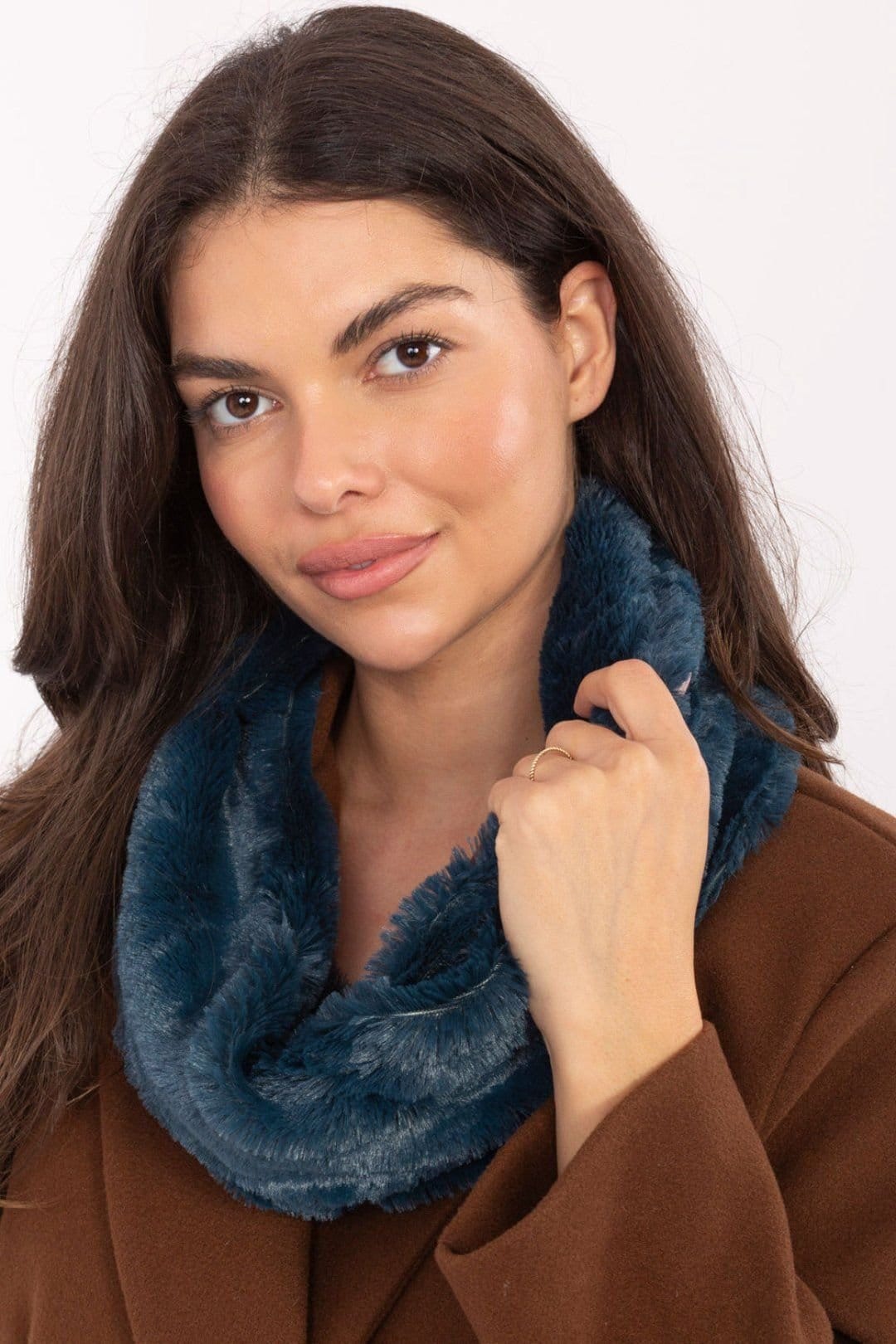 Love Lace Love Lace Women's Fluffy Faux Fur Infinity Scarf Neck Warmer Windproof Warm Comfort in Teal - 4