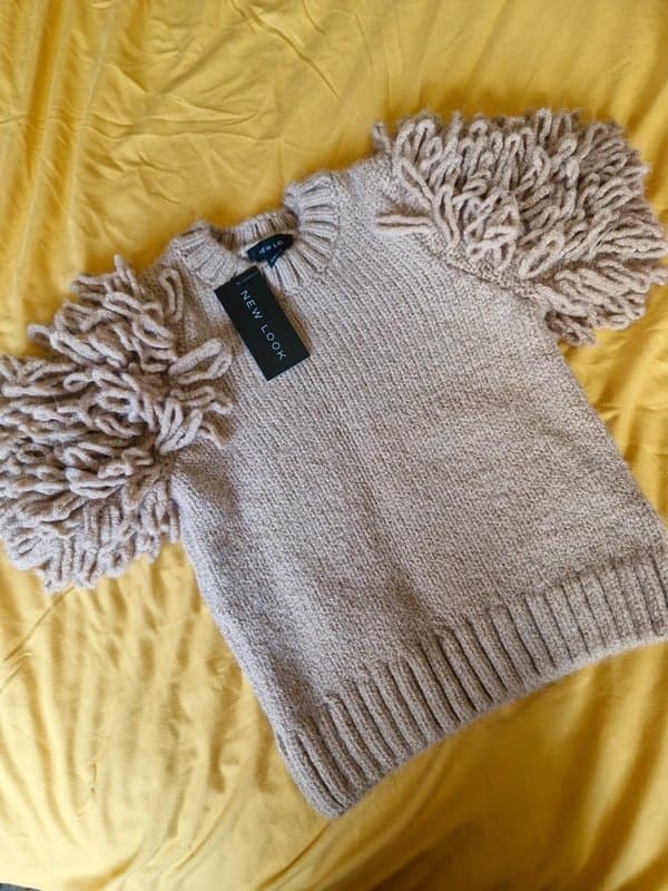 New Look Ladies Knitted Fluffy Short Sleve Top