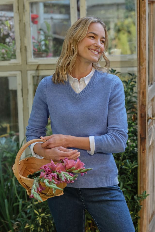 WoolOvers WoolOvers Women's 100% Wool Classic V Neck Jumper in Light Blue - 3