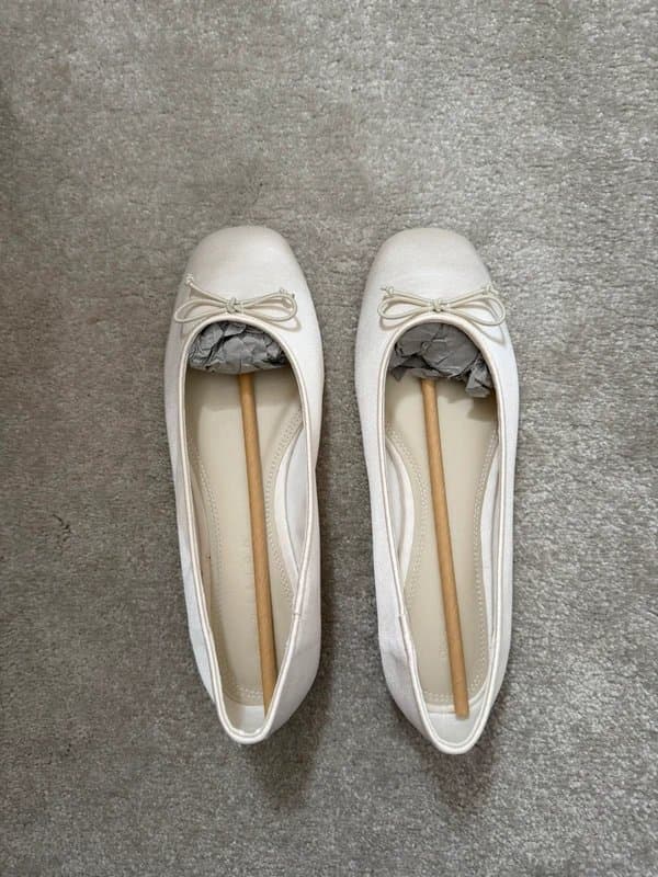 ASOS ASOS Lion bow ballets in ivory satin