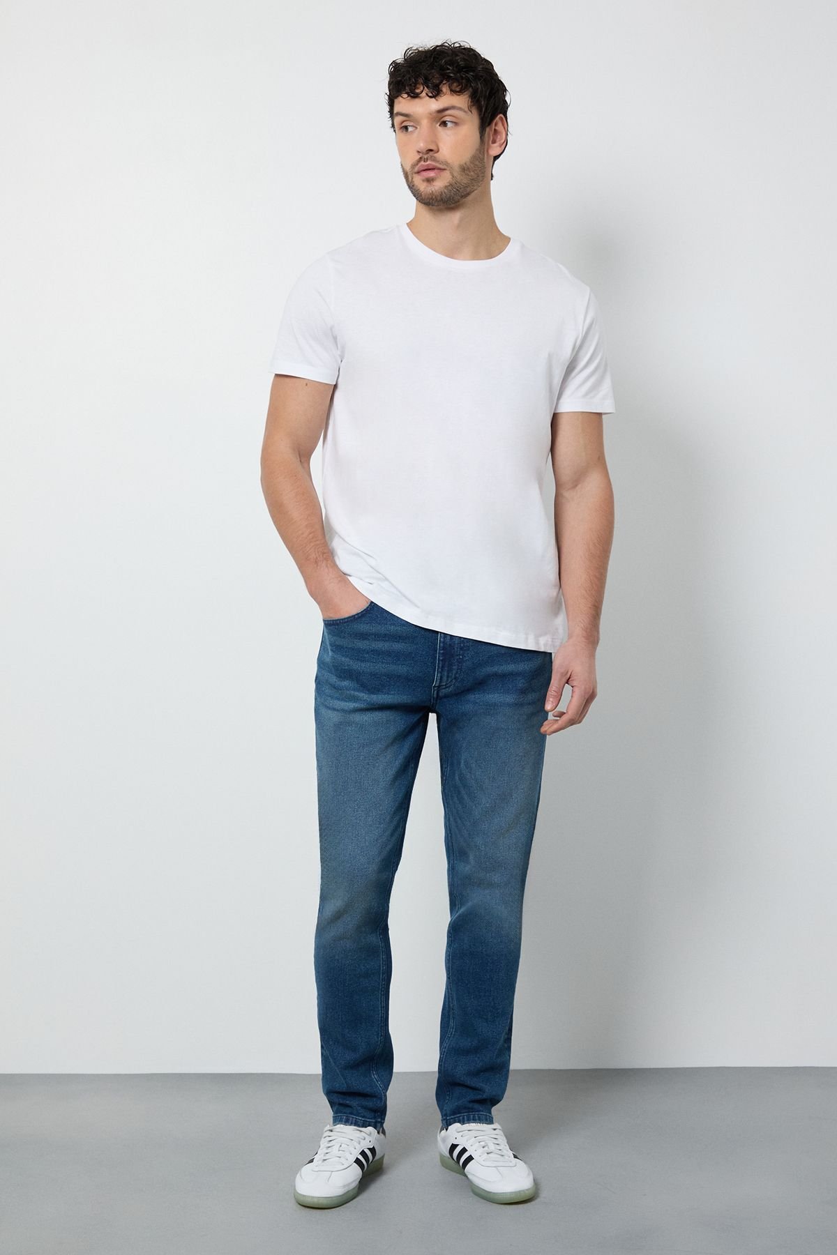 Burton Burton Men's Blue Wash Stretch Slim Fit Jeans in Bright Blue - 2