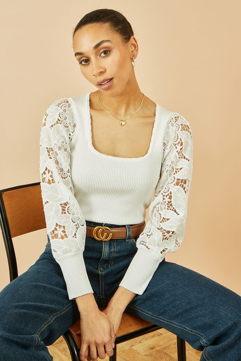 Yumi Yumi Women's White Ribbed Knitted Top With Lace Sleeves - 1