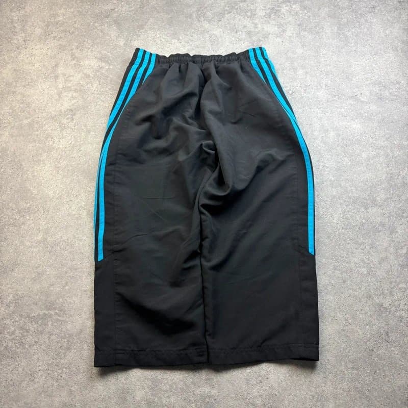 adidas Adidas Y2K Vintage 3/4 Length Track Shorts Black Blue Small