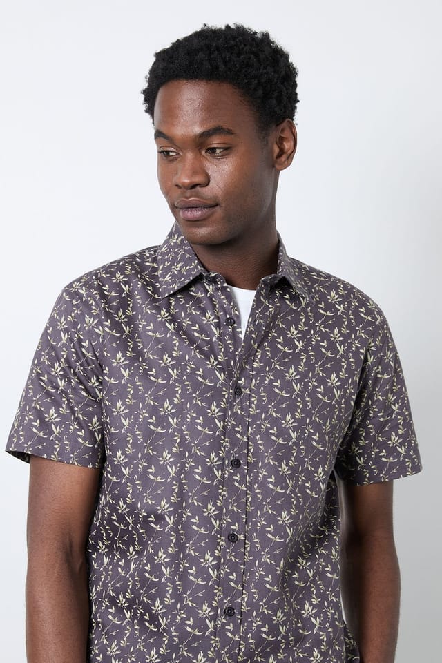 Burton Burton Men's Navy Floral Print Short Sleeve Shirt - 2