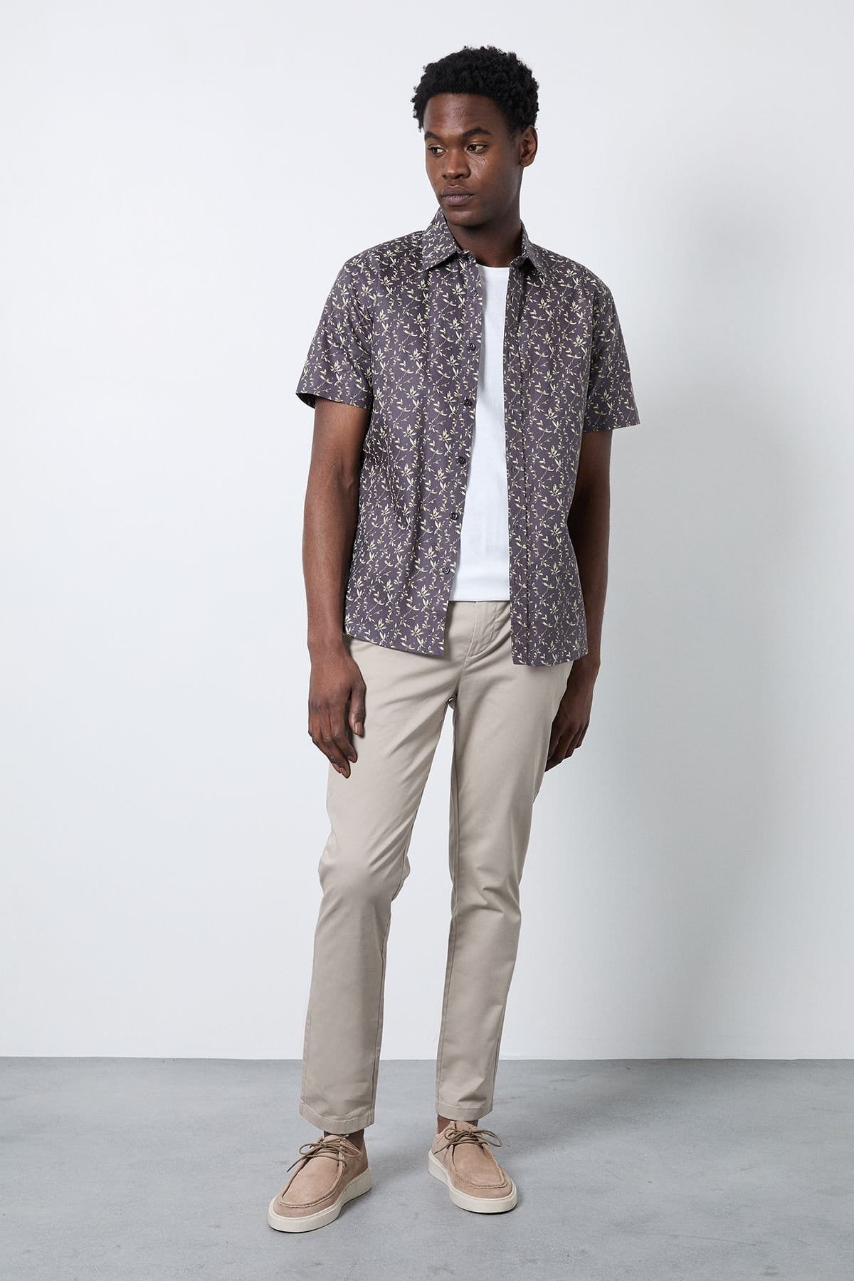 Burton Burton Men's Navy Floral Print Short Sleeve Shirt - 4