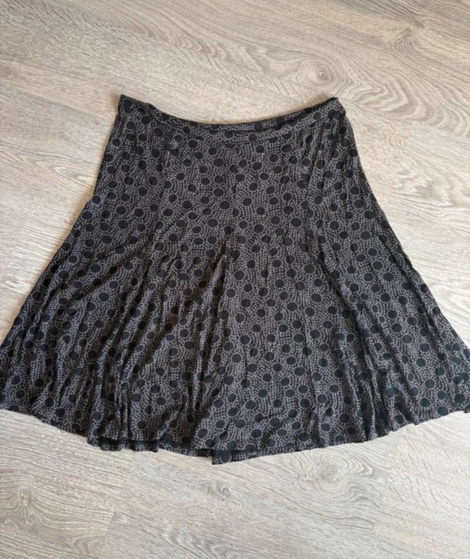 Marks & Spencer M&S Black Mix Polka Dot Flared Skater Skirt UK 16 Midi Knee Length Floaty Boho