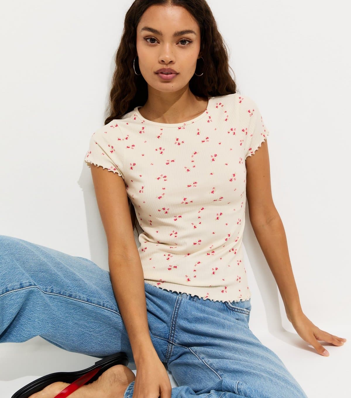 New Look Women's Petite Cream Ribbed Floral Babylock T-Shirt New Look