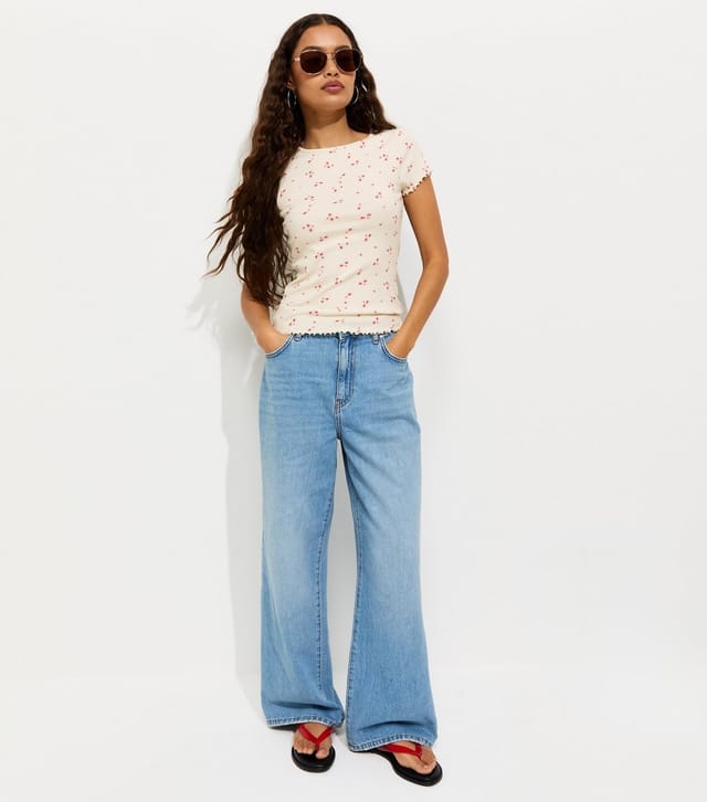 New Look Women's Petite Cream Ribbed Floral Babylock T-Shirt New Look - 3