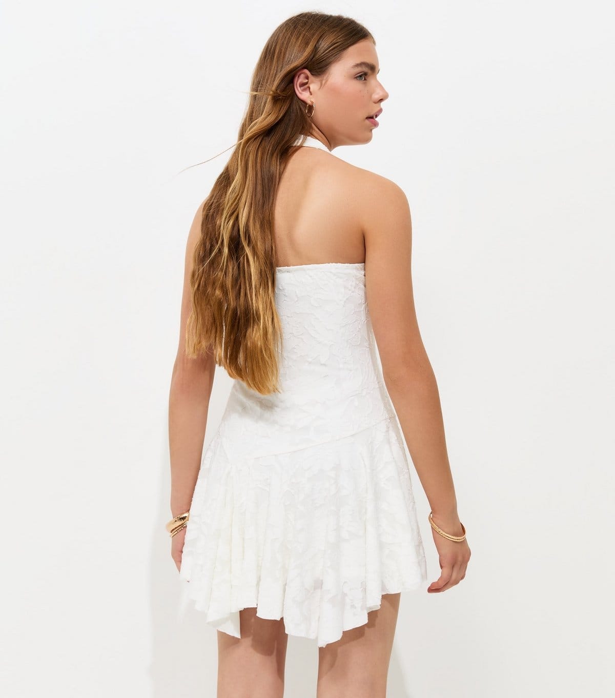 New Look Girls' White Jersey Jacquard Halter Neck Mini Dress New Look - 4