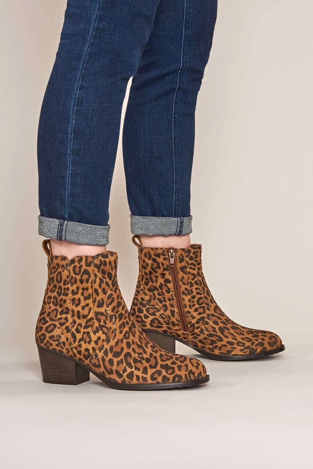 Moshulu Moshulu Women's 'Morisot' Western Inspired Heeled Ankle Boot in Brown
