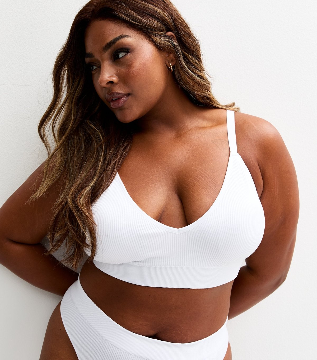 New Look Women's Plus Size White Ribbed Seamless Bra Curves New Look - 2