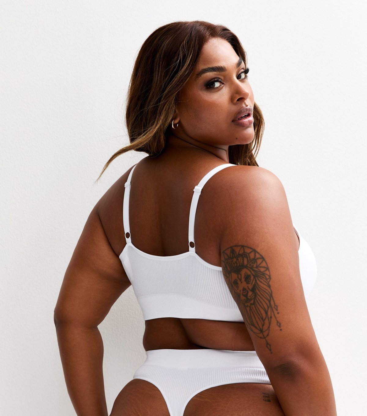 New Look Women's Plus Size White Ribbed Seamless Bra Curves New Look - 4