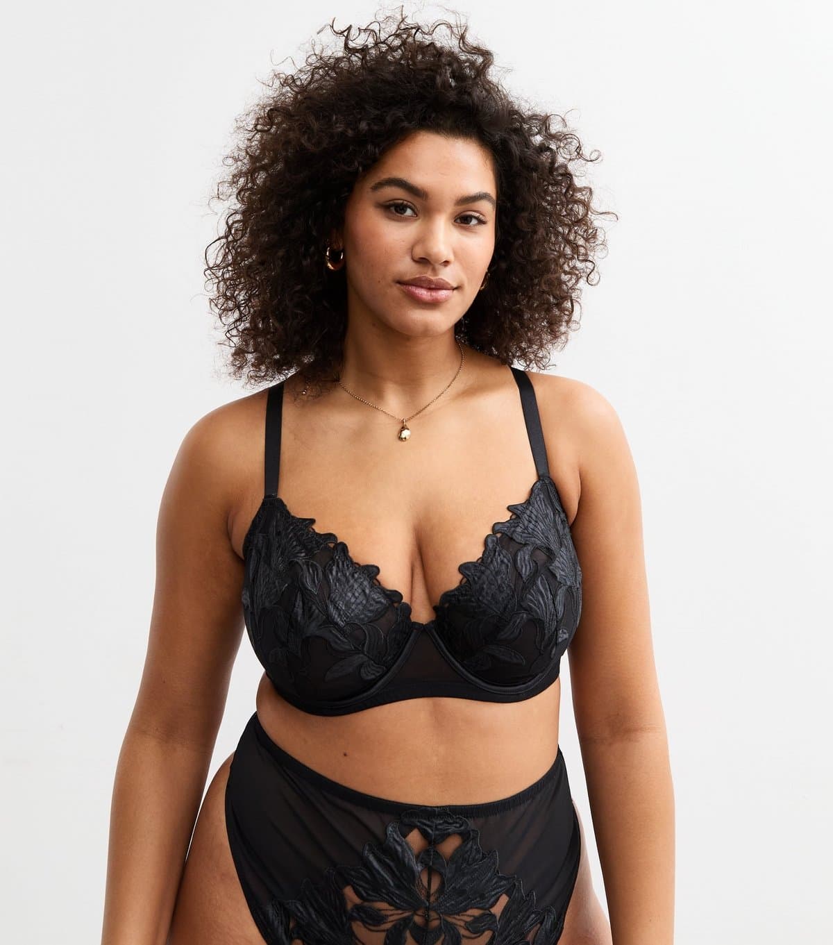 New Look Women's Plus Size Black Floral Applique Non Padded Bra Curves New Look