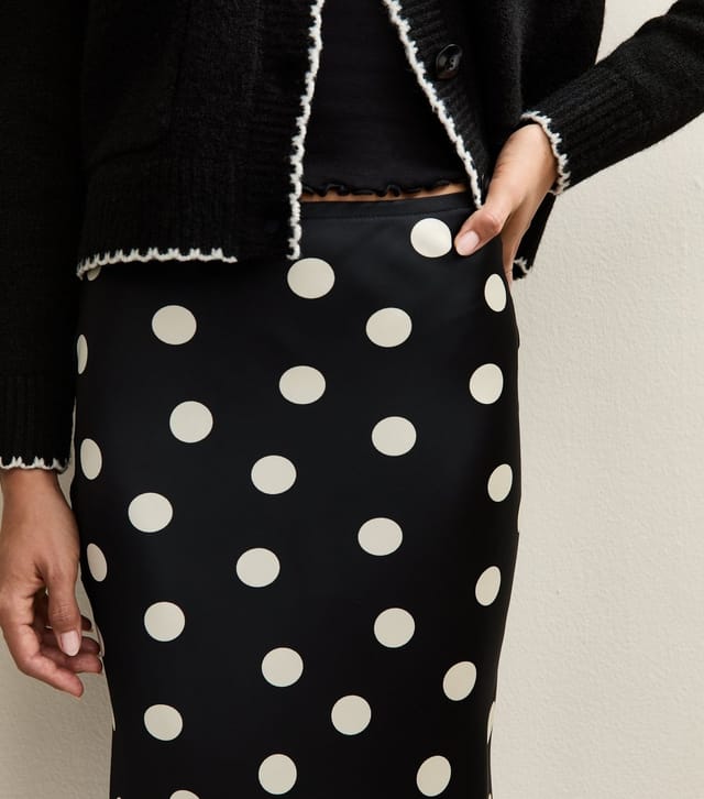 New Look Women's Black Polka Dot Bias Cut Midi Skirt New Look - 2