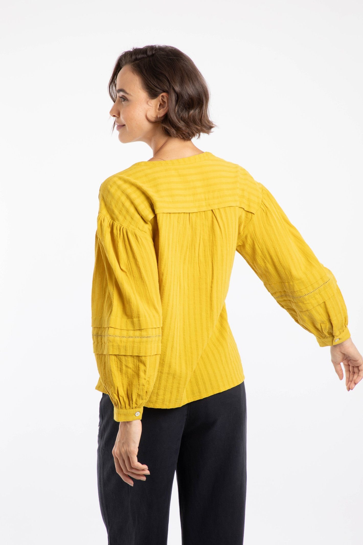 Weird Fish Weird Fish Women's Skyler Jacquard Seersucker Cotton Blouse in Light Green - 3