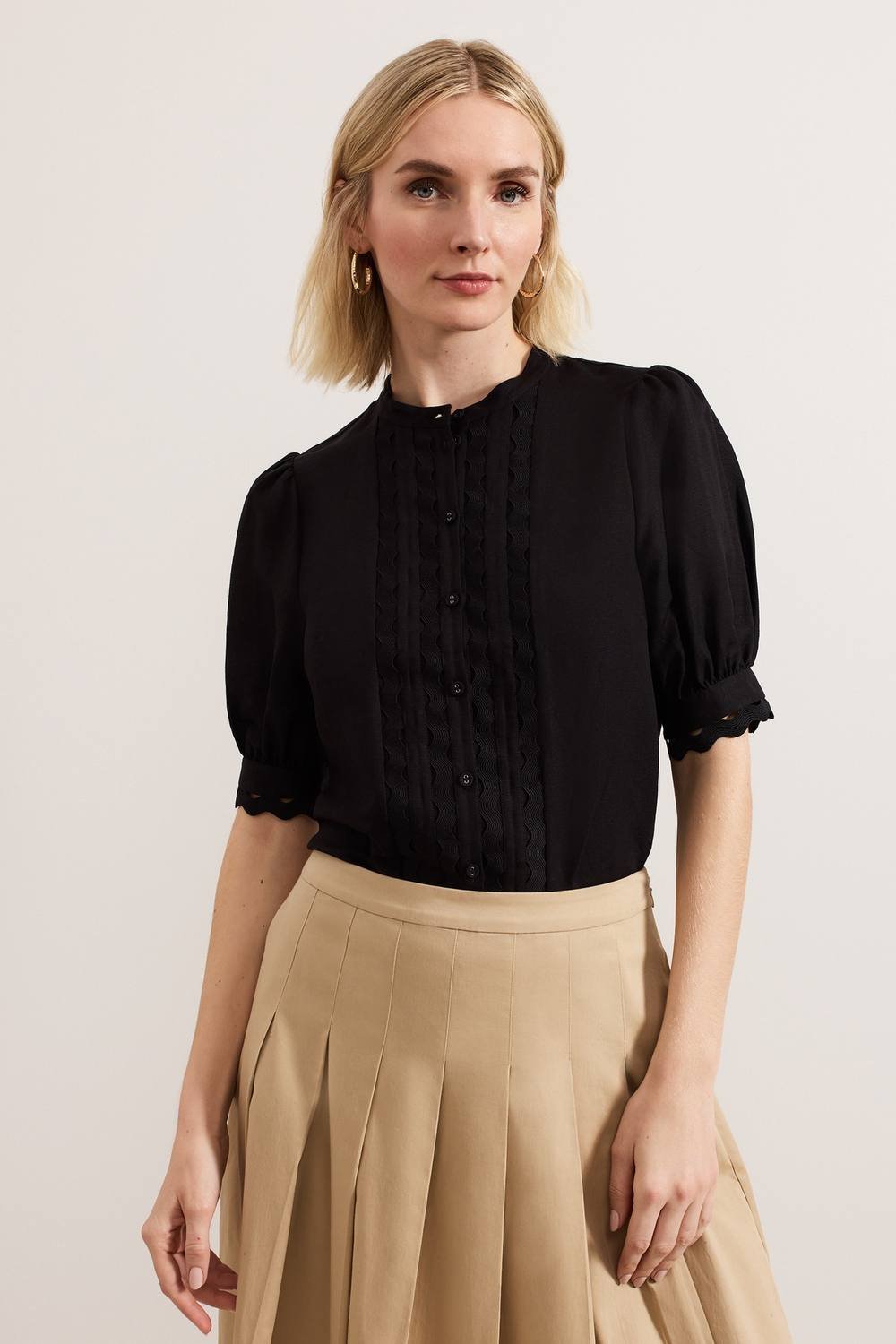 Phase Eight Phase Eight Women's Ottilie Linen Blouse in Black - 1