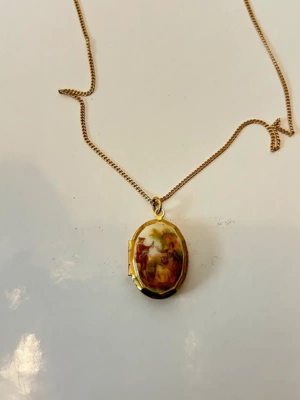 Vintage Vintage hand painted porcelain courting couple locket pendant