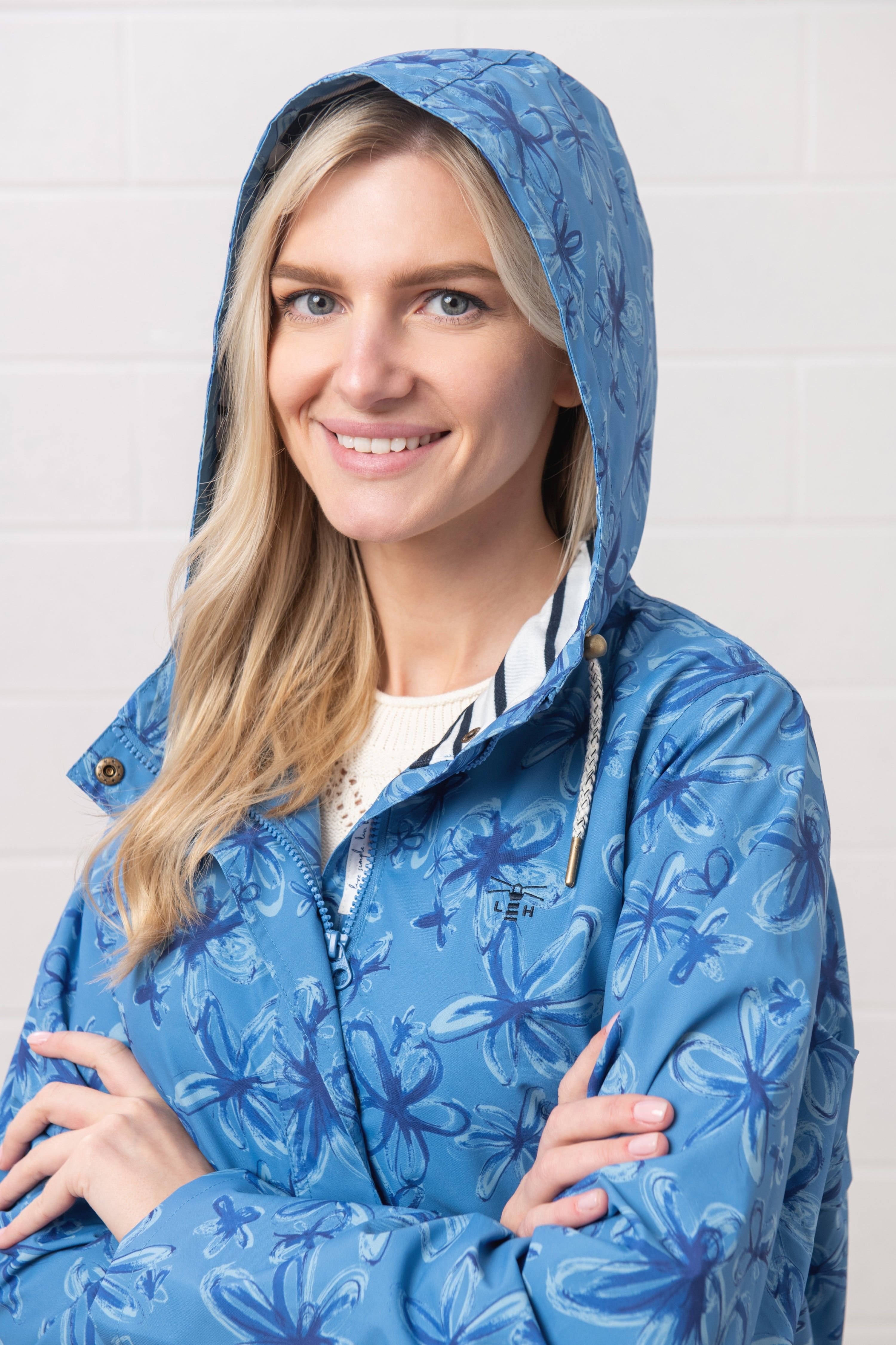 Lighthouse Clothing Lighthouse Clothing Women's Long Beachcomber Jacket Spring Summer Outdoor Coat in Mid Blue - 3