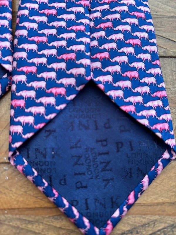 Thomas Pink Hero of Luxury Thomas Pink Made in England Silk Rhino Print Tie – Rare Navy & Pink