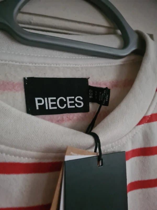 Pieces Pieces long sleeve womens chili striped sweatshirt cloud dancer