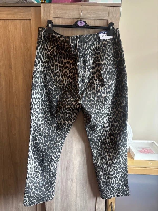 New Look Leopard print jeans