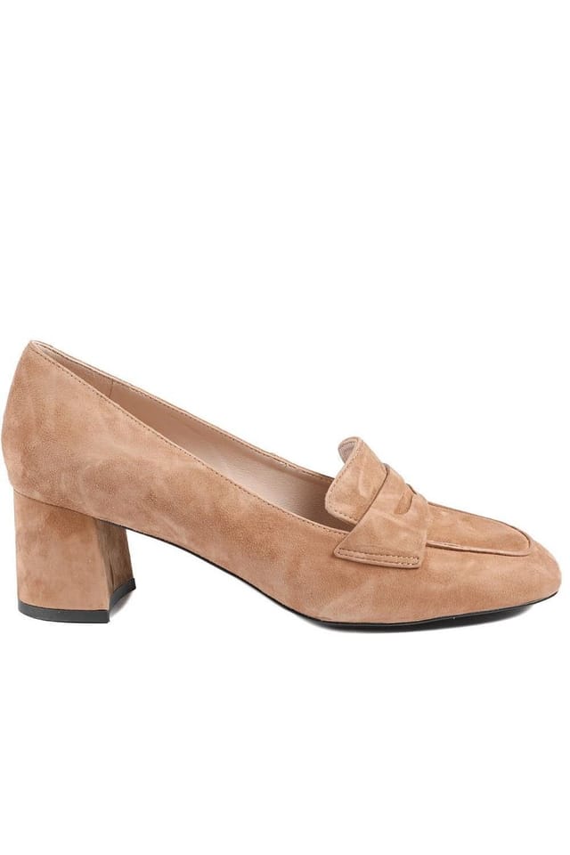 Jones Bootmaker Jones Bootmaker Women's Zeta Leather Court Shoes in Tan - 2