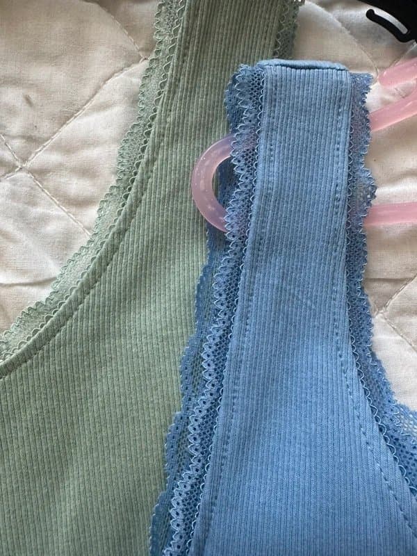 New Look 2 pack lace lined vest tops