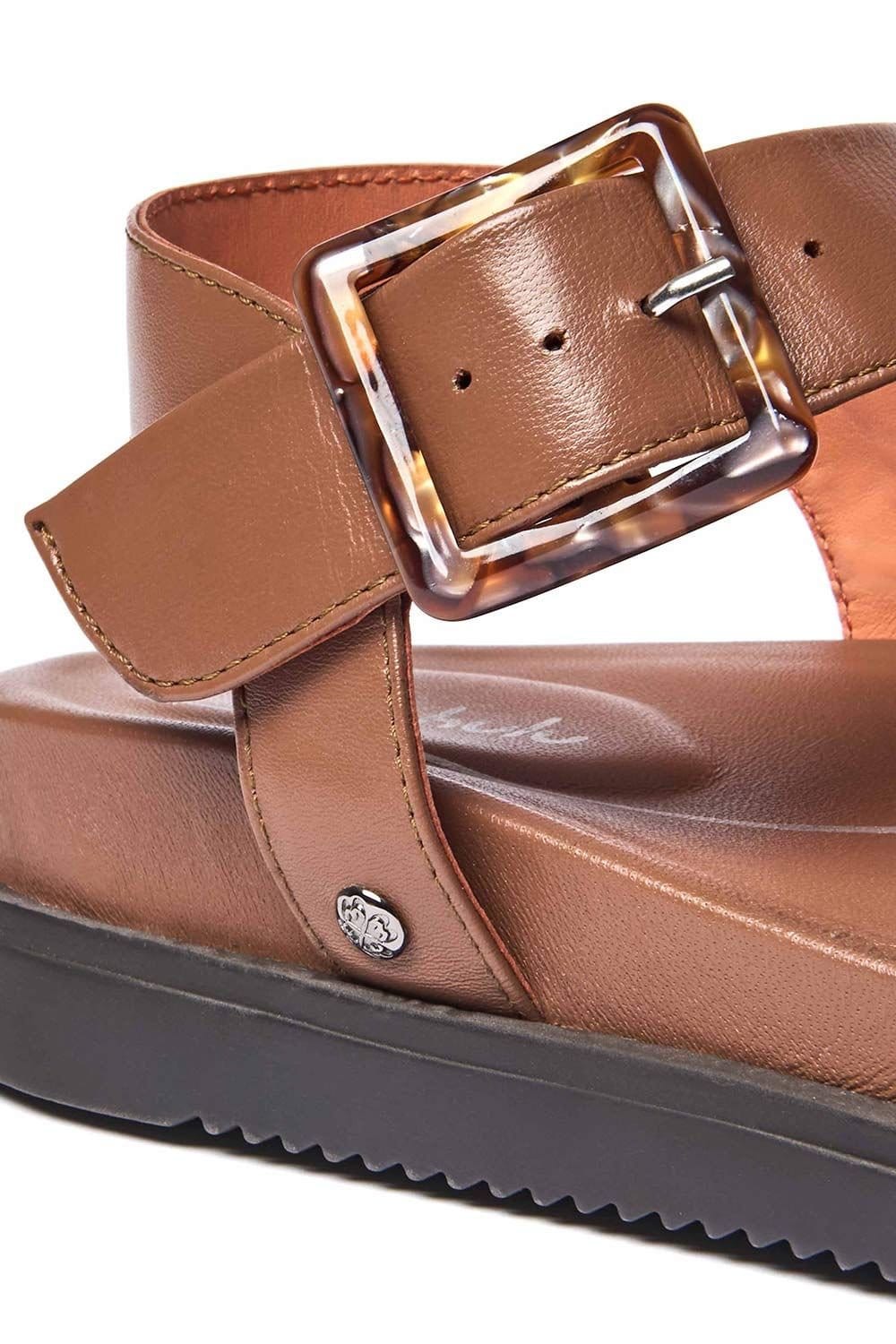 Moshulu Moshulu Women's 'Newark 2' Colourful leather buckle sandals in Tan - 4