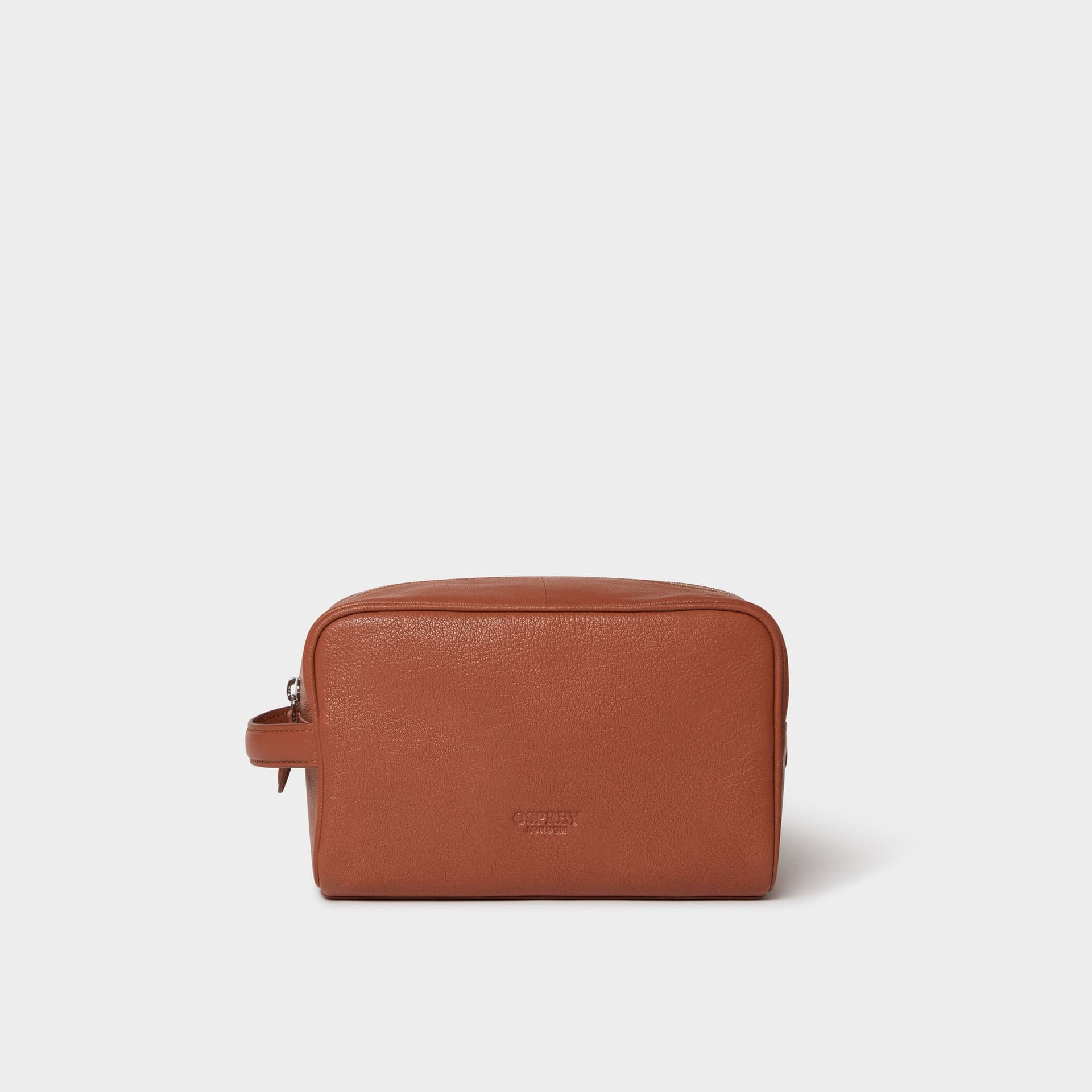 OSPREY LONDON OSPREY LONDON Men's The Arlington Leather Washbag in Light Tan