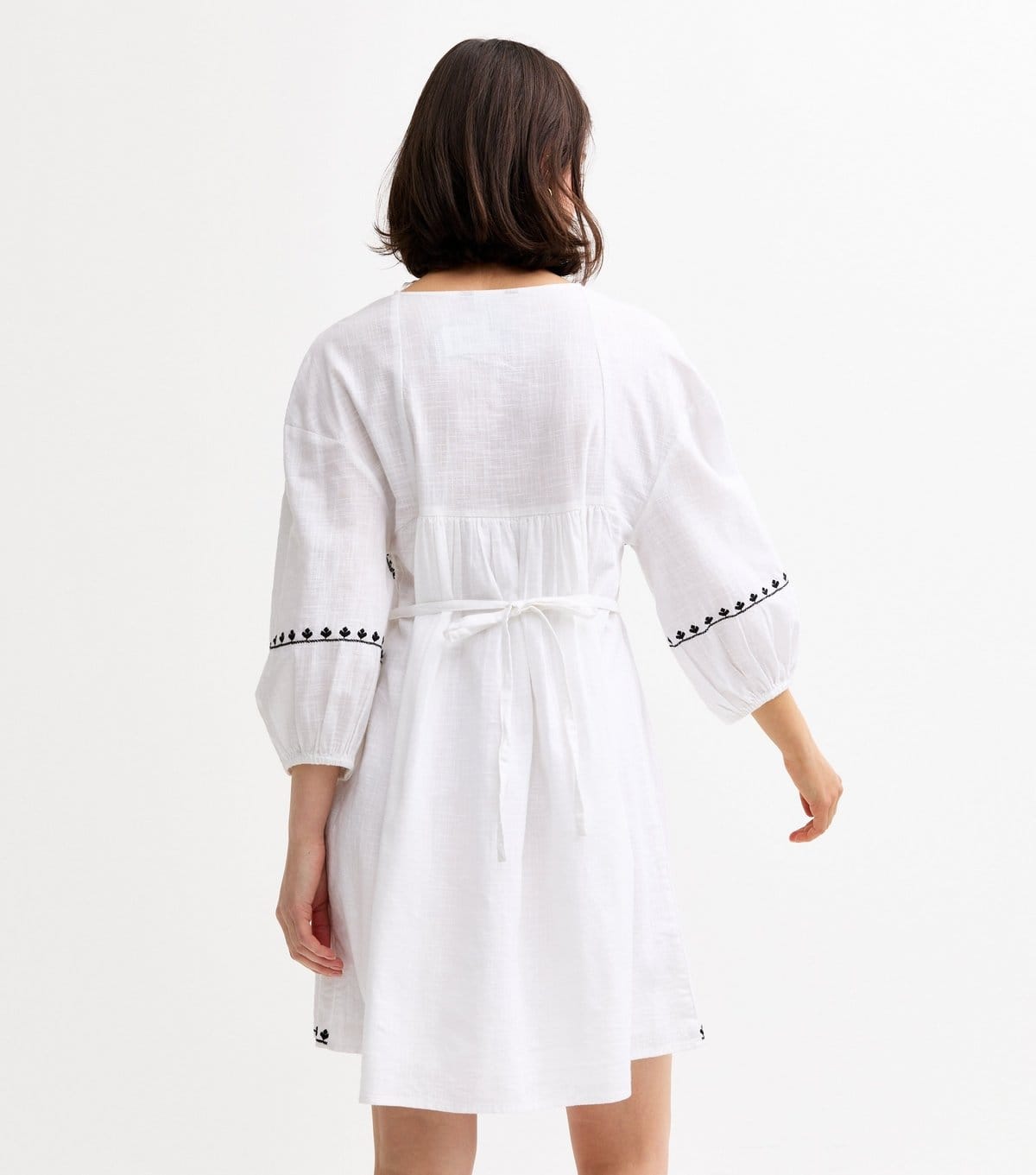 New Look Women's White Floral Embroidered Smock Mini Dress New Look - 4