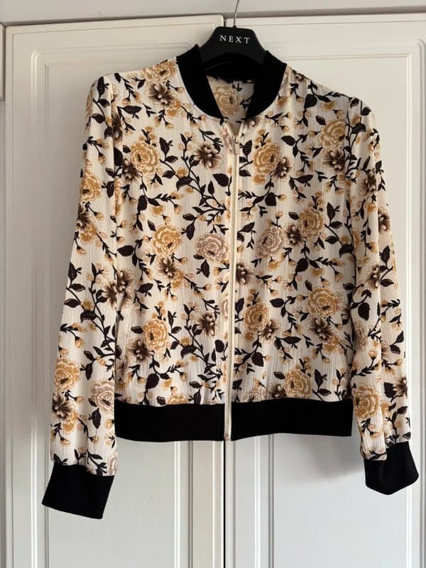 New Look Lightweight floral bomber jacket size 14