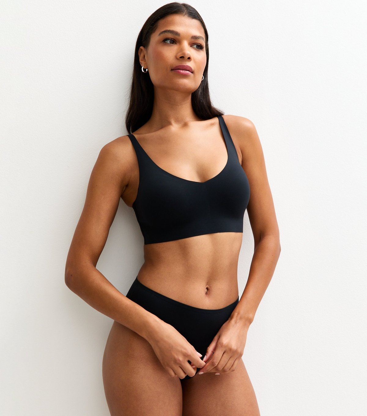 New Look Women's Black Smooth Bonded Crop Top Bra New Look - 3
