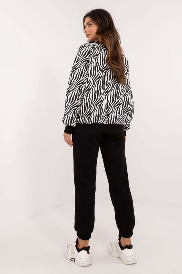 Love Lace Love Lace Women's Casual Patch Detail Animal Print Sweater Set in Black - 3