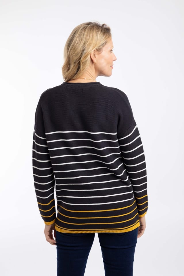 Weird Fish Weird Fish Women's Sutton Striped Knitted Crew Jumper in Dark Navy - 3
