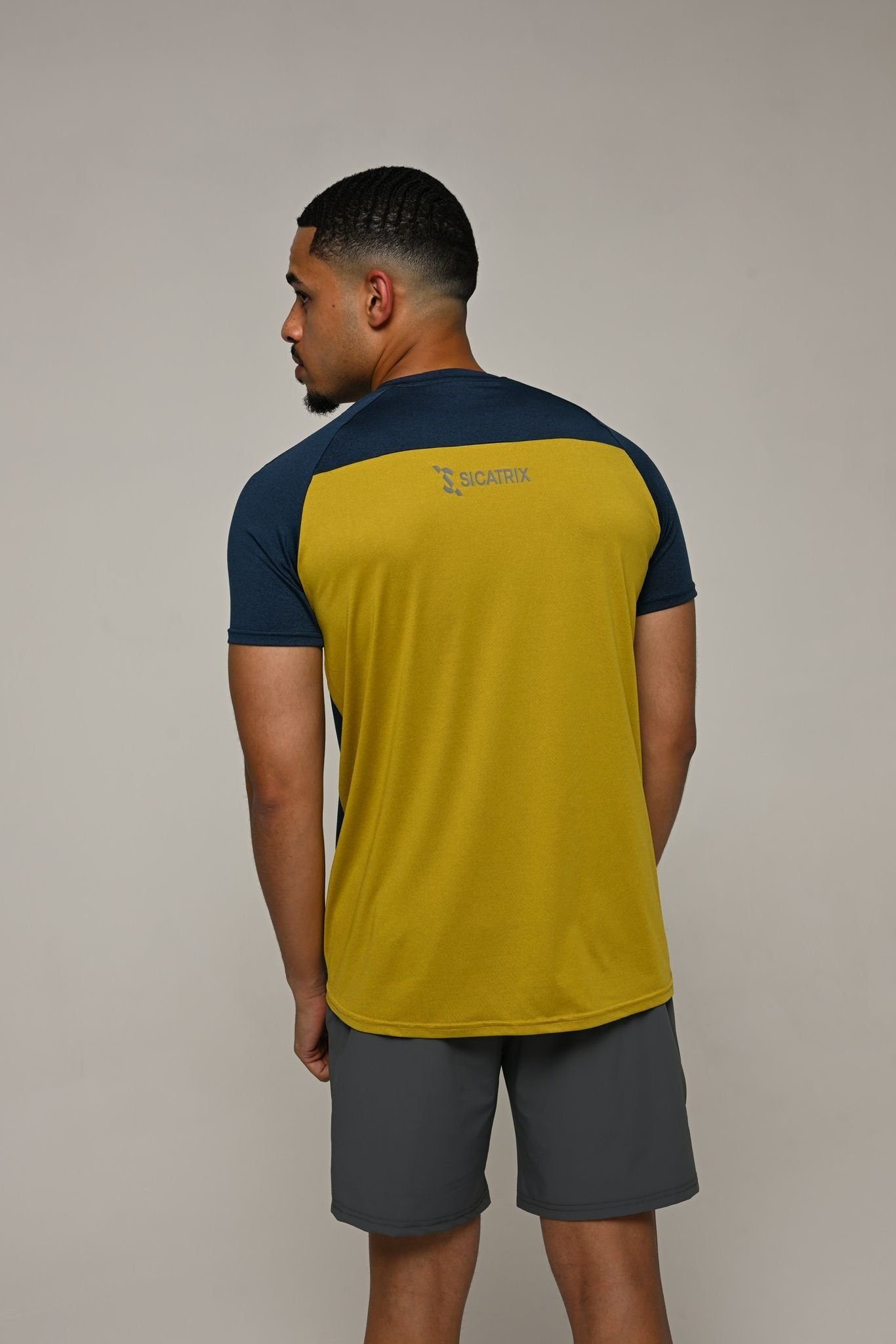 SICATRIX SICATRIX Men's Elite Range T-Shirt in Mustard - 2