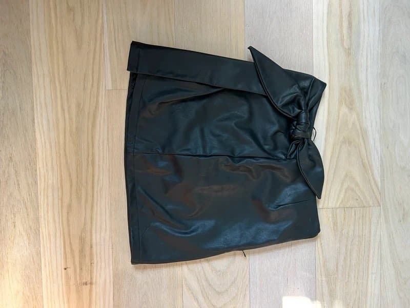 New Look Leather look skirt