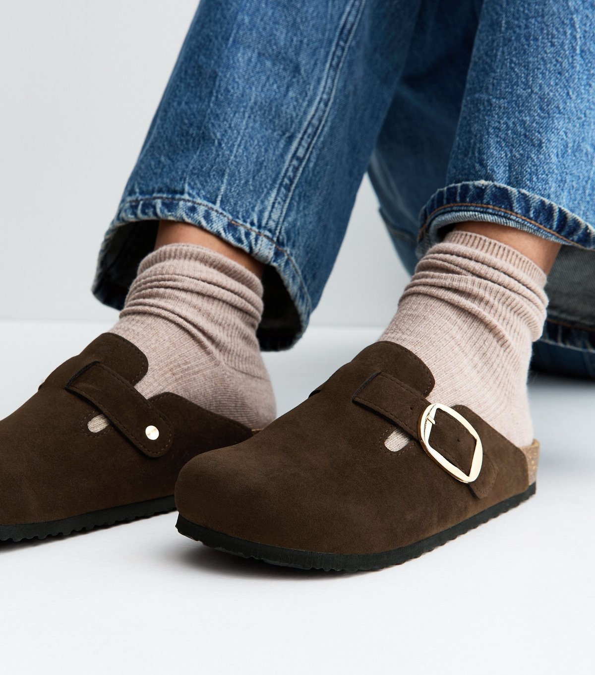 New Look Women's Brown Faux Brushed Leather Clogs Vegan New Look - 2