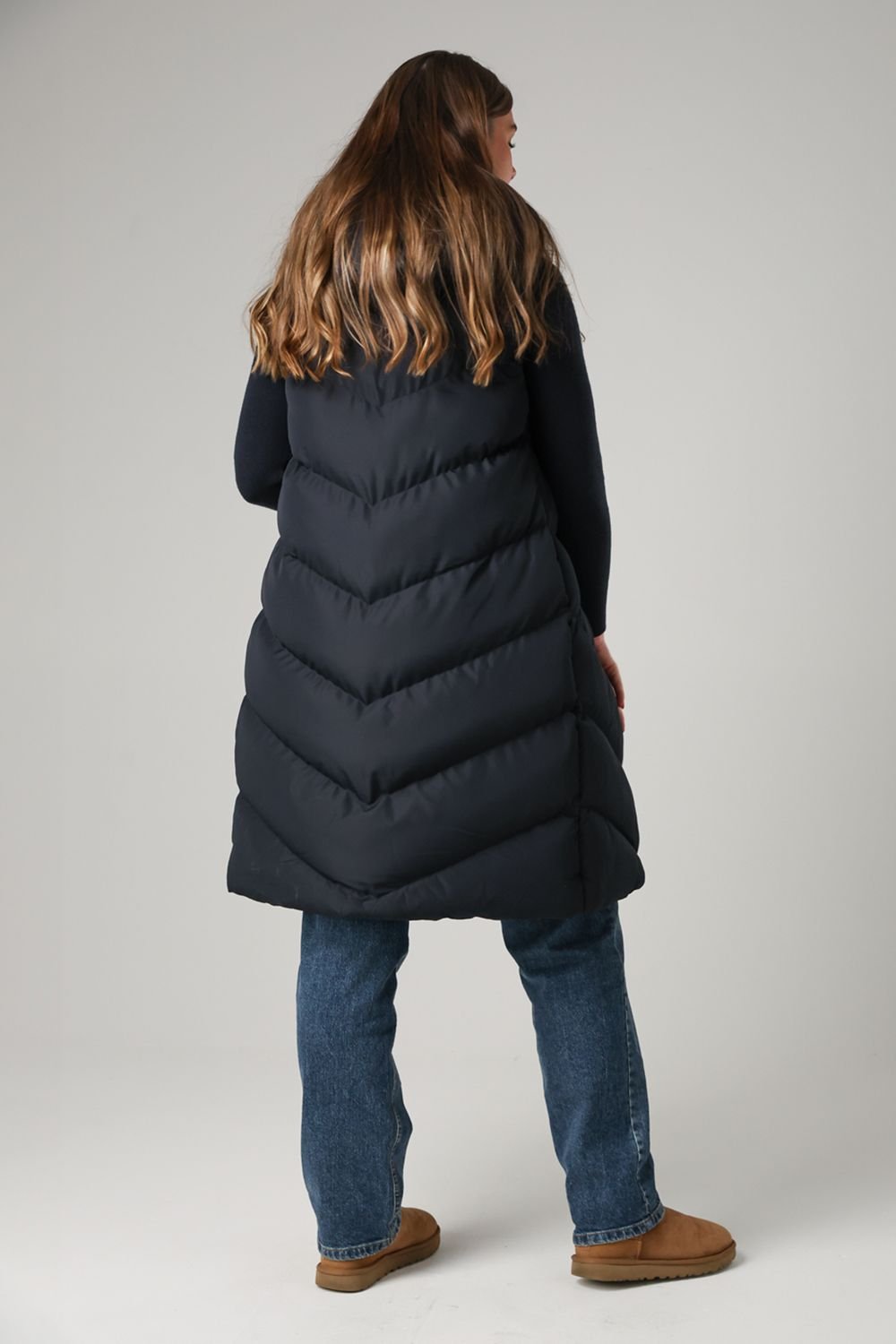 French Connection French Connection Women's Midi Quilted Gilet with Hood in Navy - 2