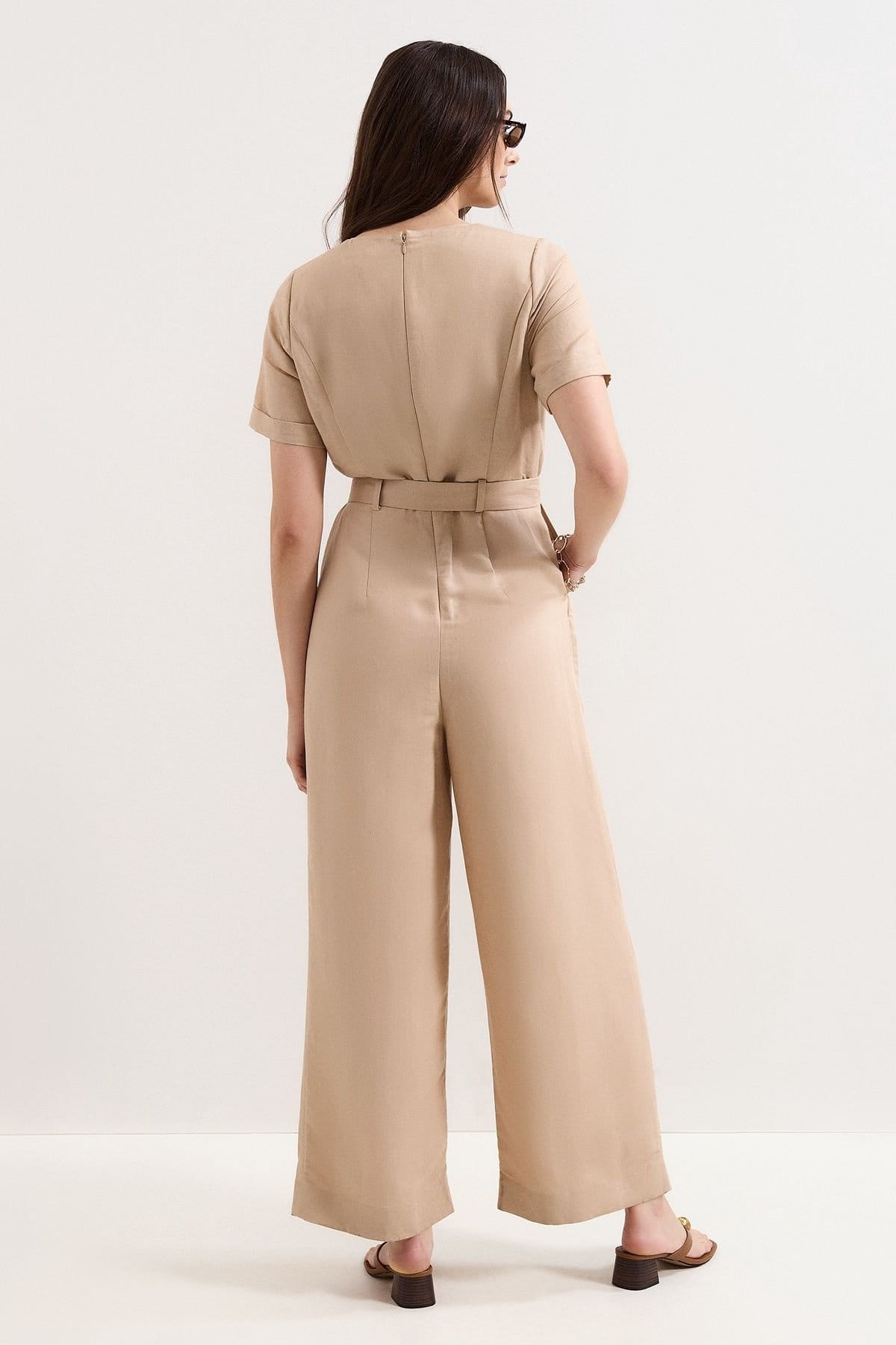 Phase Eight Phase Eight Women's Daniela V-Neck Short Sleeve Jumpsuit in Light Beige - 4