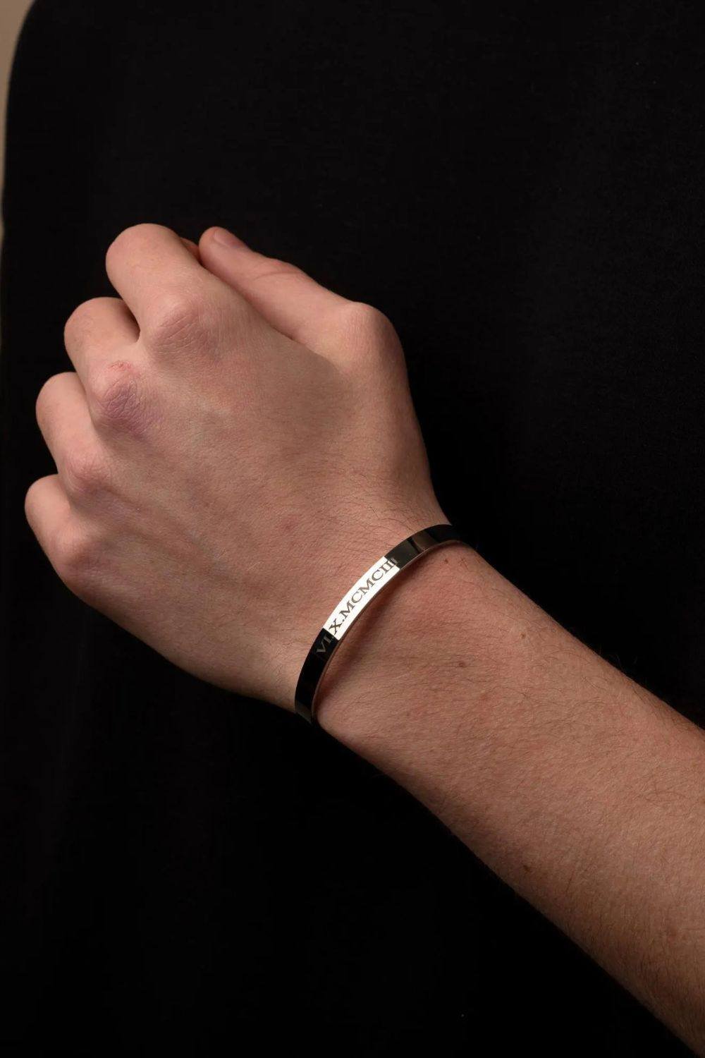 Outrage London Outrage London Men's Silver Personalised Adjustable Bangle Bracelet - 1