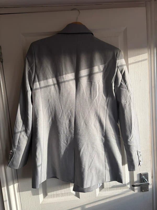 ASOS Design Oversized grey blazer.