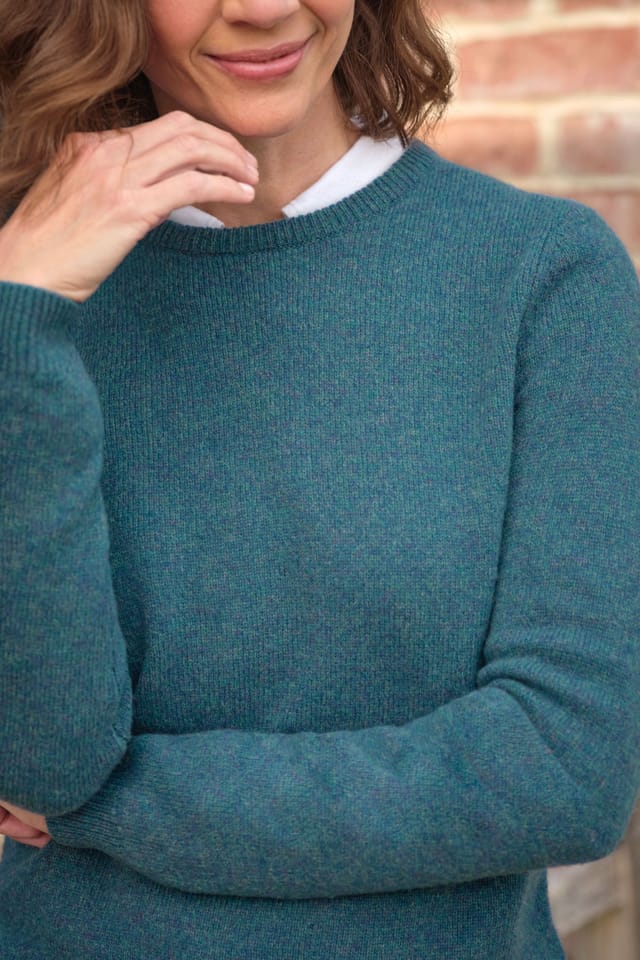 WoolOvers WoolOvers Women's Womens Lambswool Crew in Teal - 2