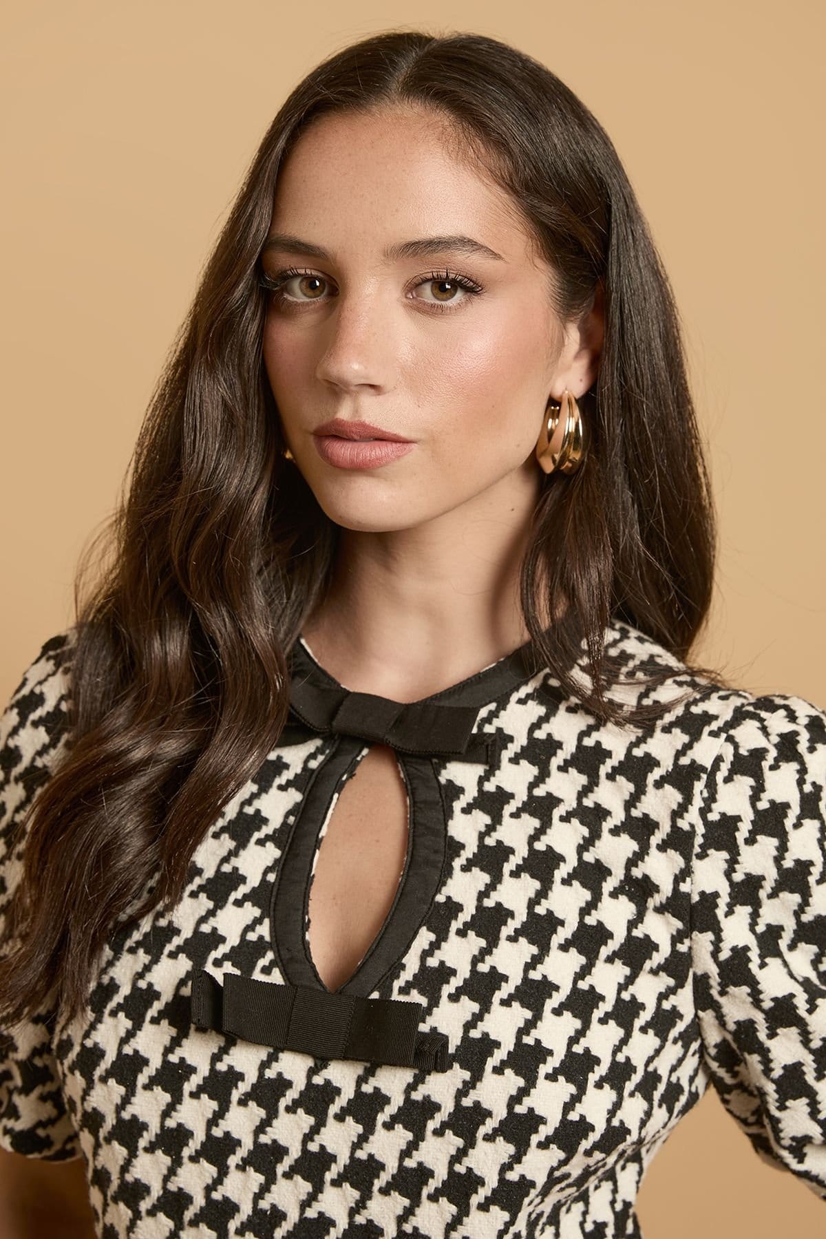 Oasis Oasis Women's Houndstooth Puff Sleeve Mini Dress with bows in Mono - 4