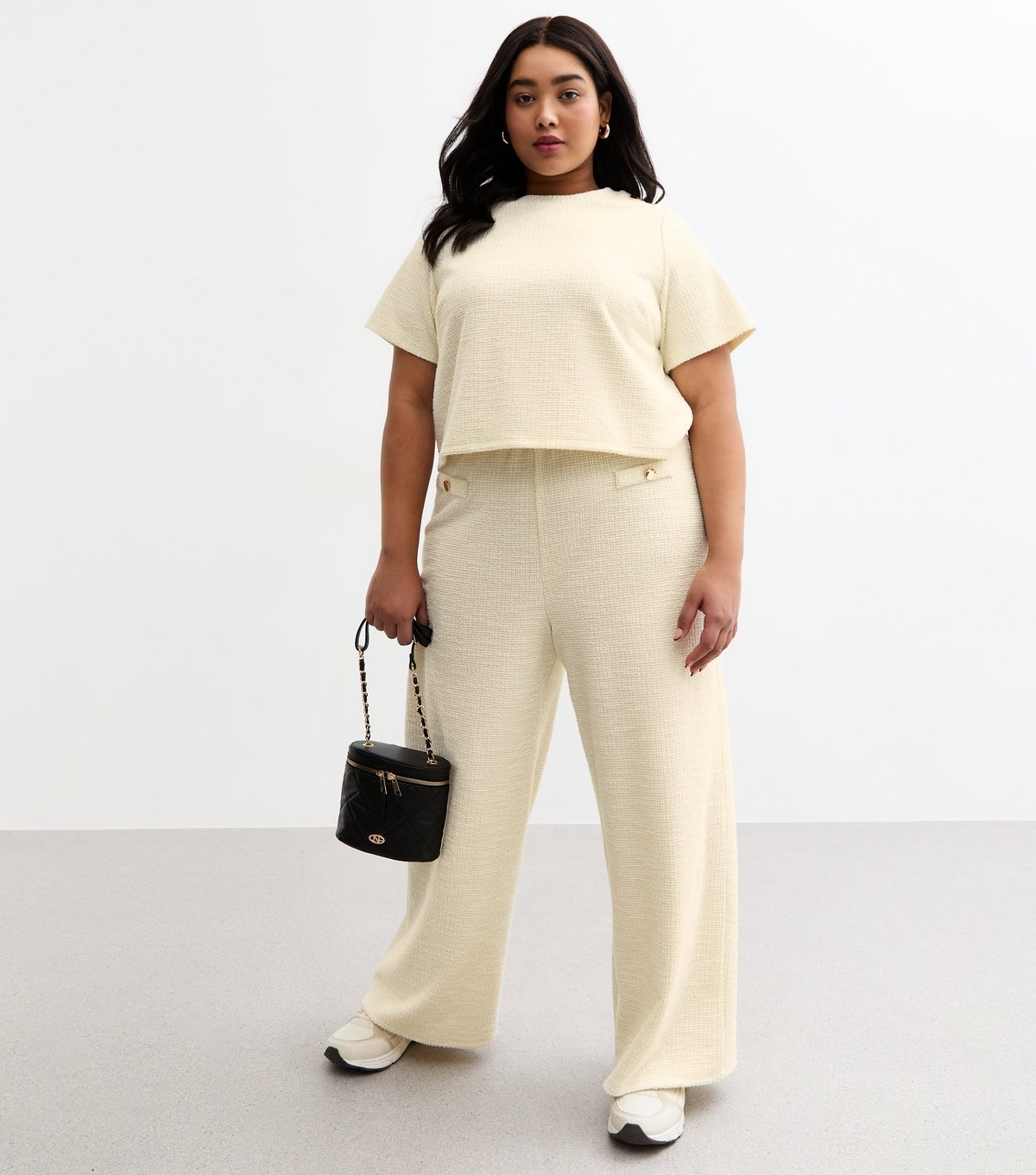 New Look Women's Plus Size Cream Textured Button Detail Wide Leg Trousers Curves New Look - 3