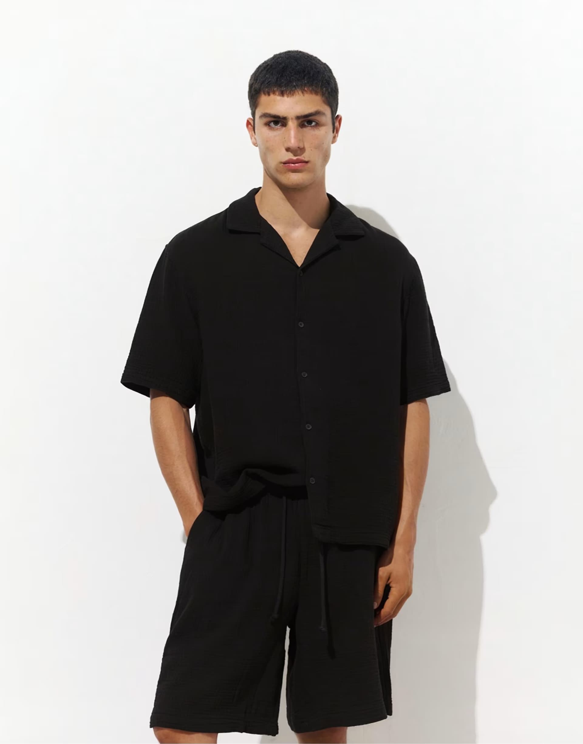 ASOS Pull&Bear Short sleeve crepe shirt in black