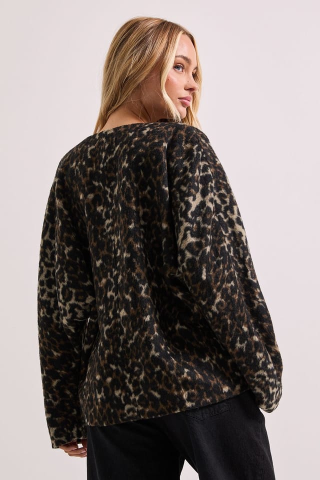 Dorothy Perkins Dorothy Perkins Women's Short Collarless Animal Print Coat in Brown - 3